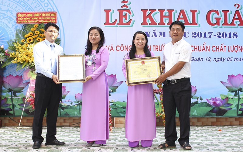  Một số hình ảnh lễ đón nhận giấy chứng nhận kiểm định chất lượng giáo dục năm học 2017